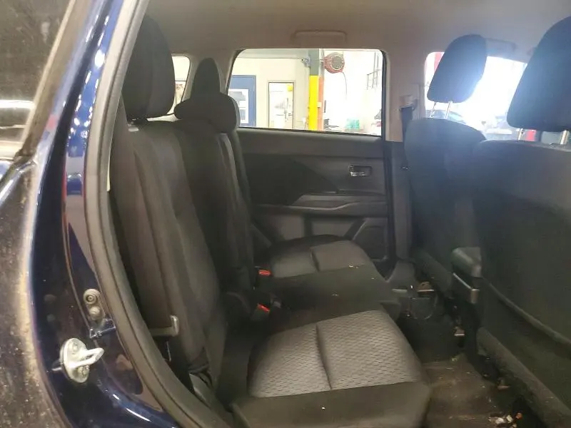 2014 MITSUBISHI OUTLANDER ES  