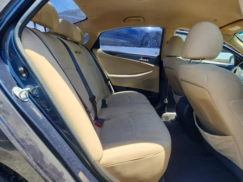 2011 HYUNDAI SONATA GLS  