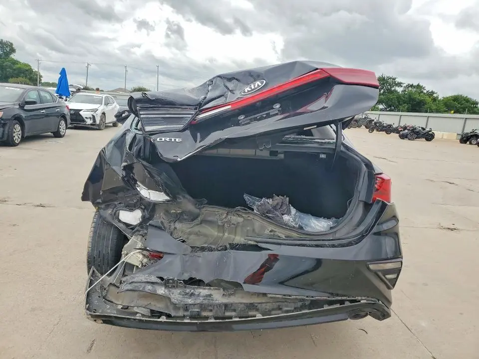 2021 KIA FORTE LXS  