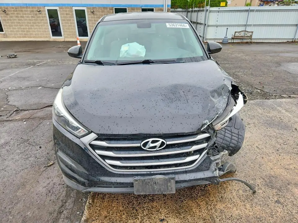 2018 HYUNDAI TUCSON SE  