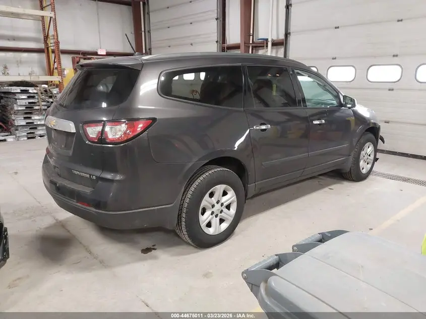 2014 CHEVROLET TRAVERSE LS