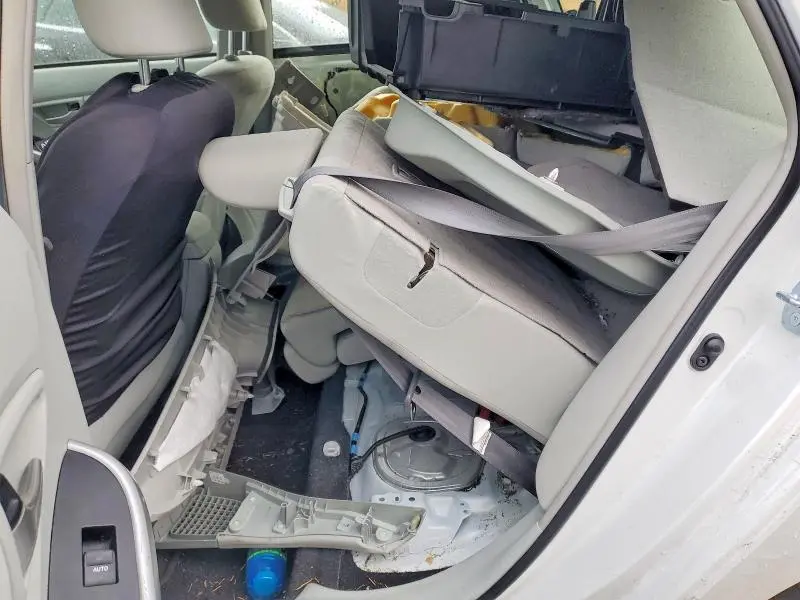 2014 TOYOTA PRIUS THREE  