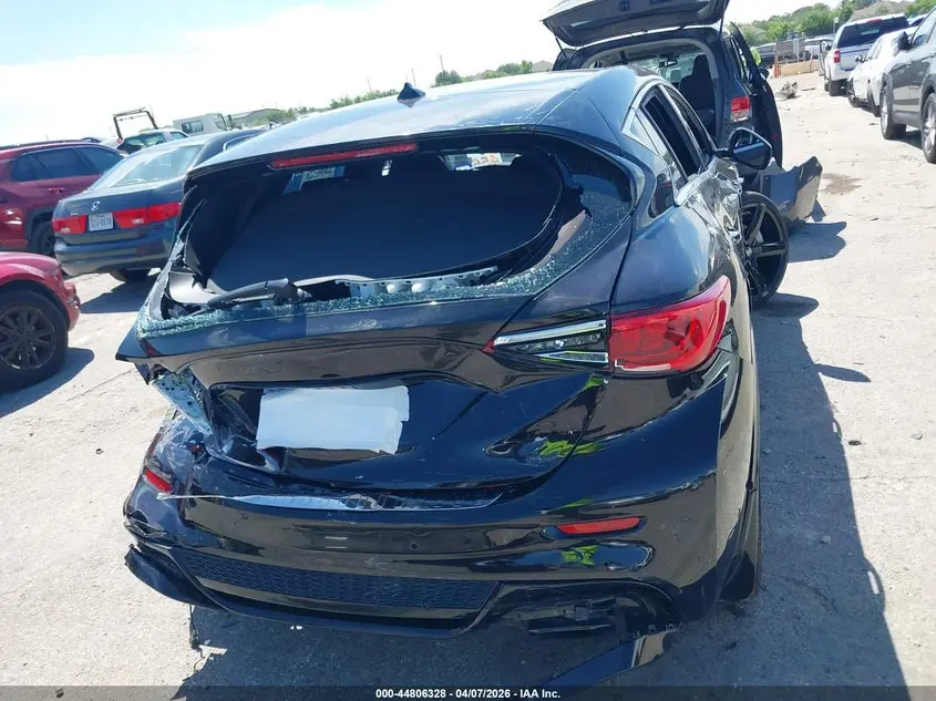 2017 INFINITI QX30 SPORT