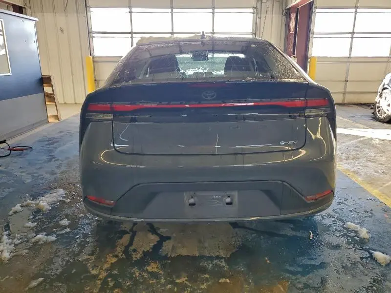 2024 TOYOTA PRIUS LE  