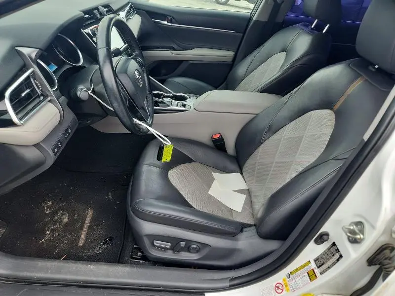 2018 TOYOTA CAMRY XLE  