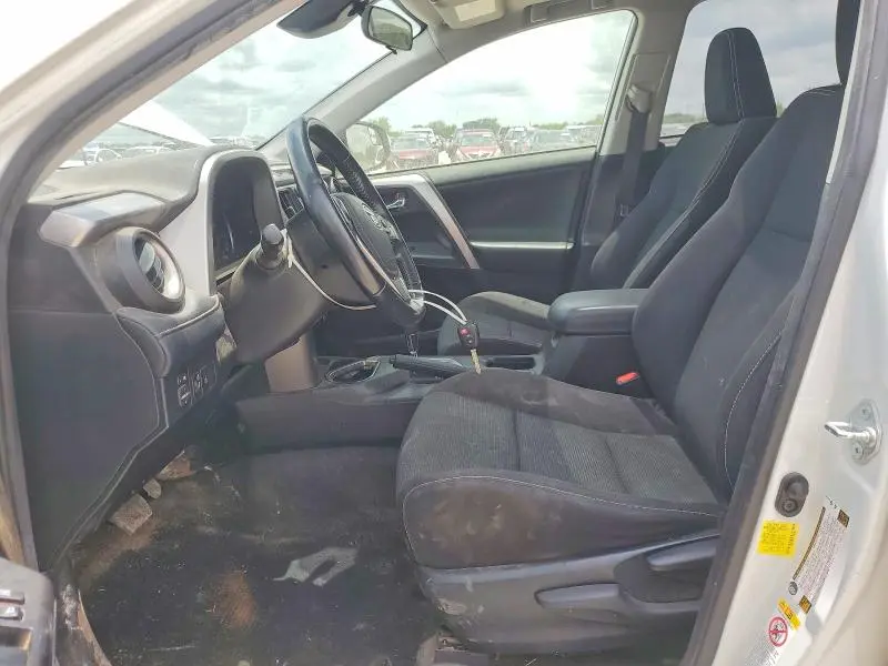 2017 TOYOTA RAV4 XLE  