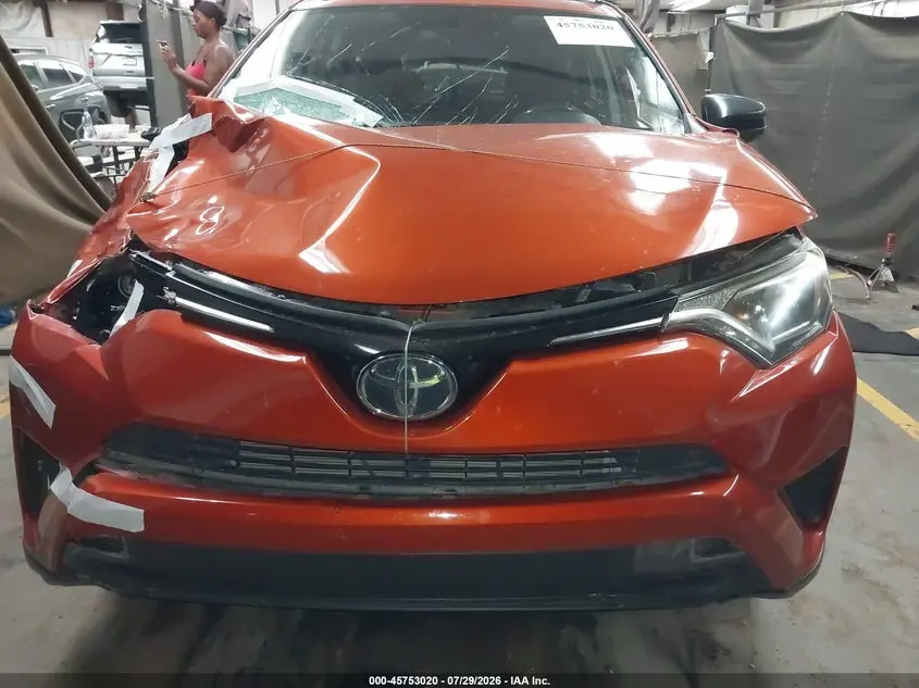 2016 TOYOTA RAV4 LE