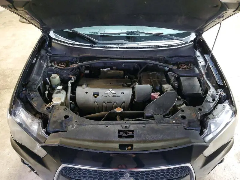 2010 MITSUBISHI OUTLANDER SE  