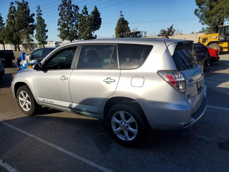 2013 TOYOTA RAV4   