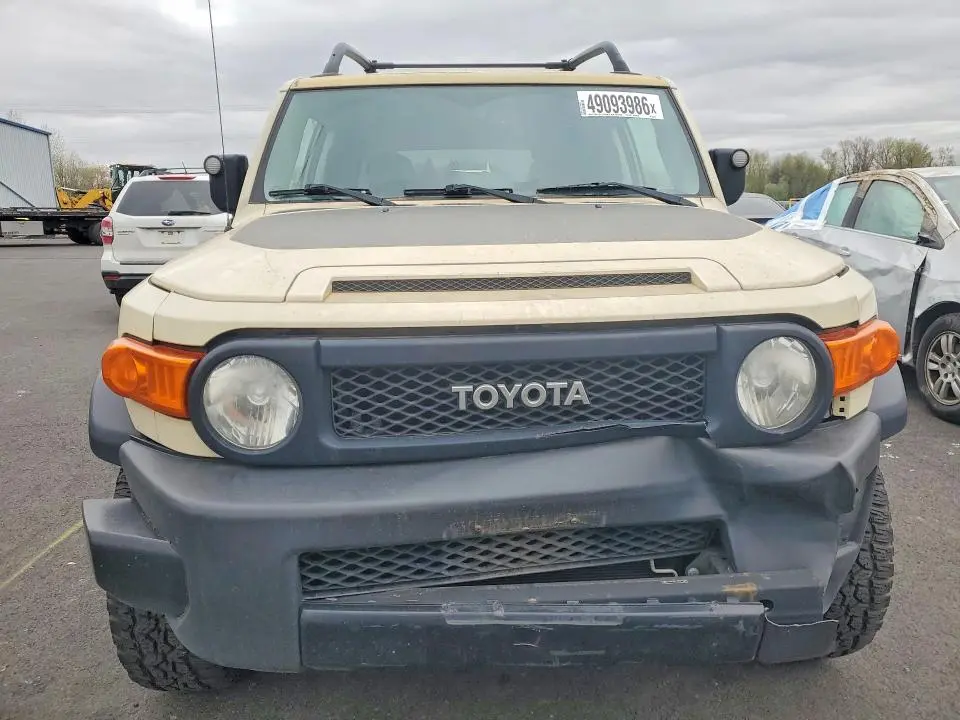 2010 TOYOTA FJ CRUISER BASE  