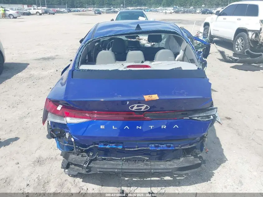 2025 HYUNDAI ELANTRA SE