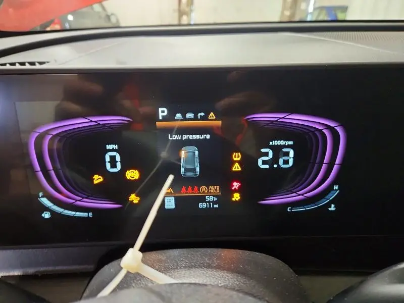 2023 KIA SPORTAGE X LINE  