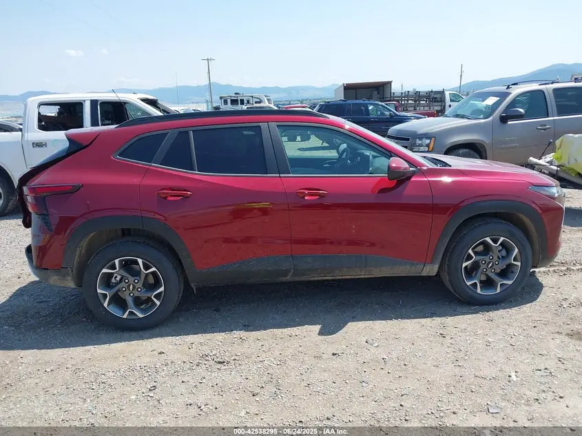 2025 CHEVROLET TRAX FWD LT