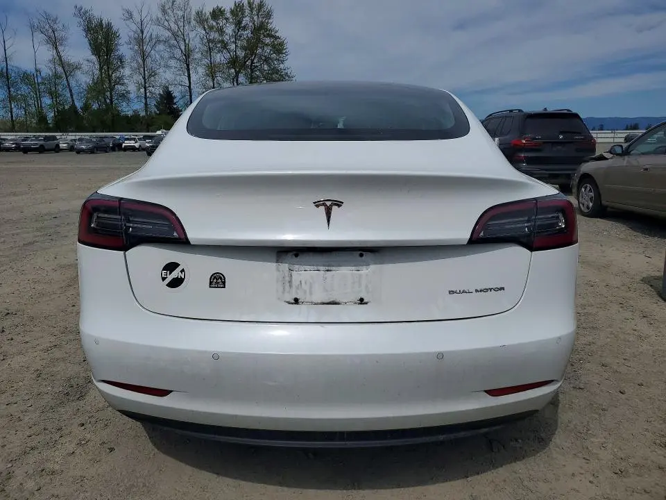 2018 TESLA MODEL 3   
