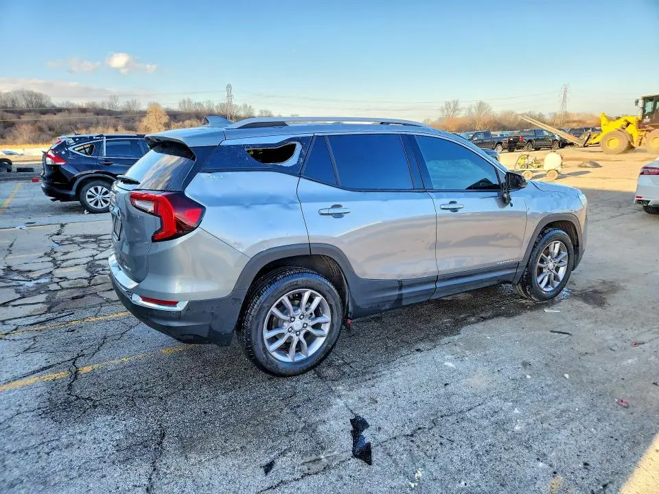 2024 GMC TERRAIN SLT  