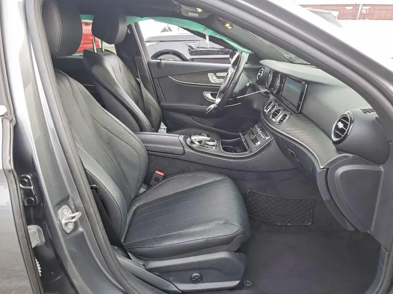 2018 MERCEDES-BENZ E 300  