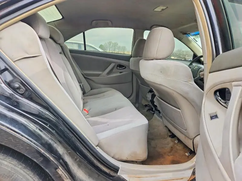2011 TOYOTA CAMRY LE  