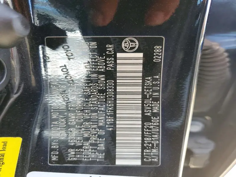 2017 TOYOTA CAMRY SE  