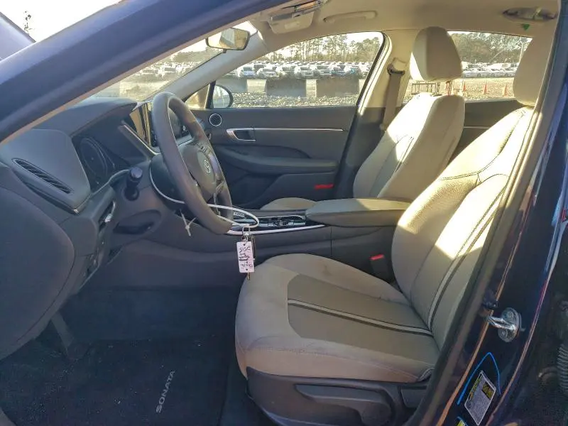 2021 HYUNDAI SONATA SE  