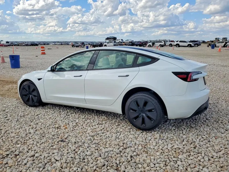 2026 TESLA MODEL 3   