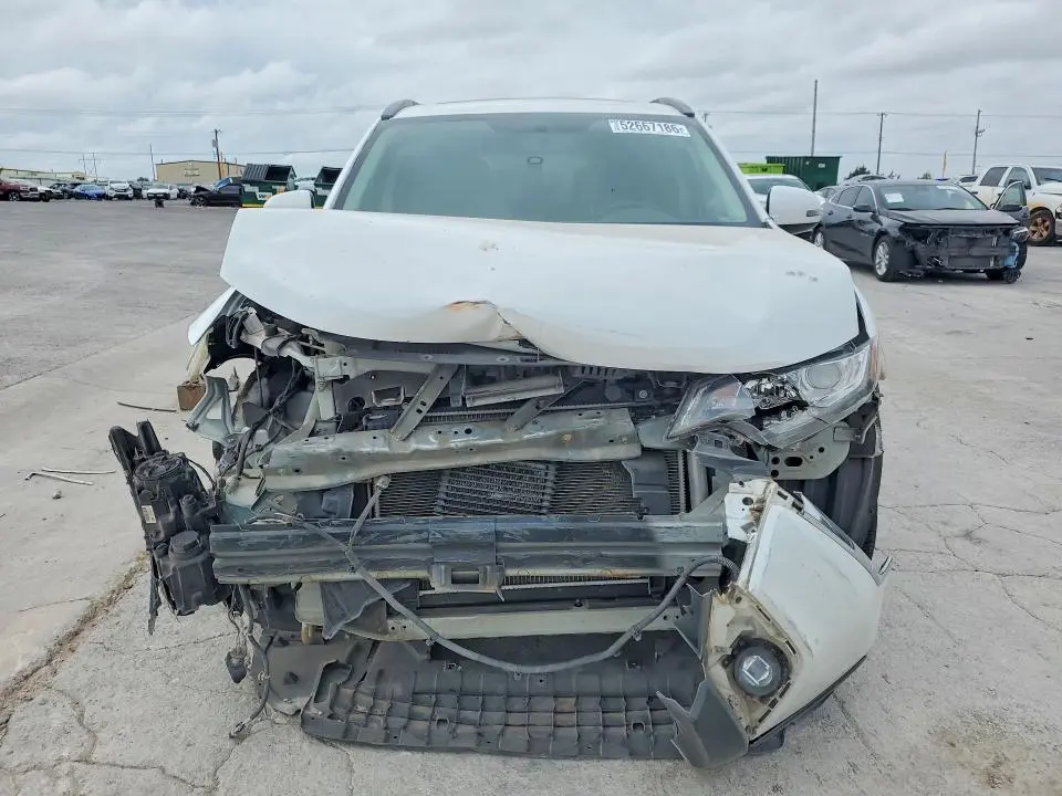 2016 MITSUBISHI OUTLANDER SE  