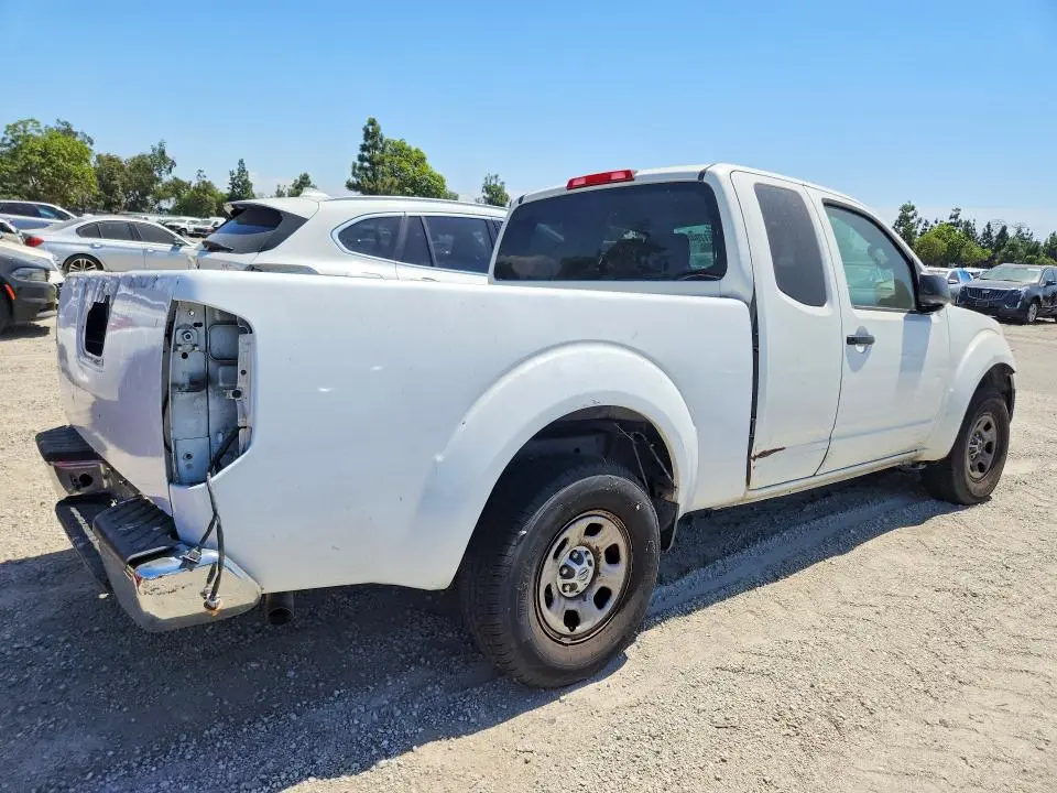 2013 NISSAN FRONTIER S  