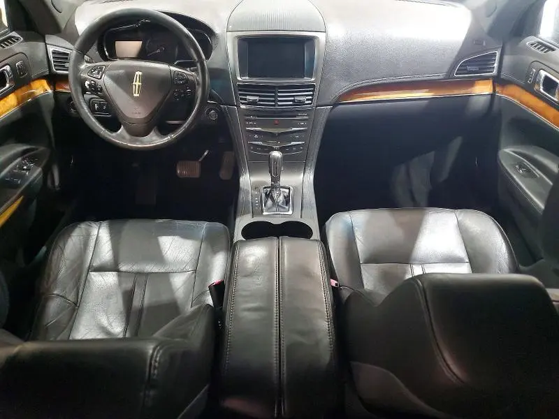 2014 LINCOLN MKT   