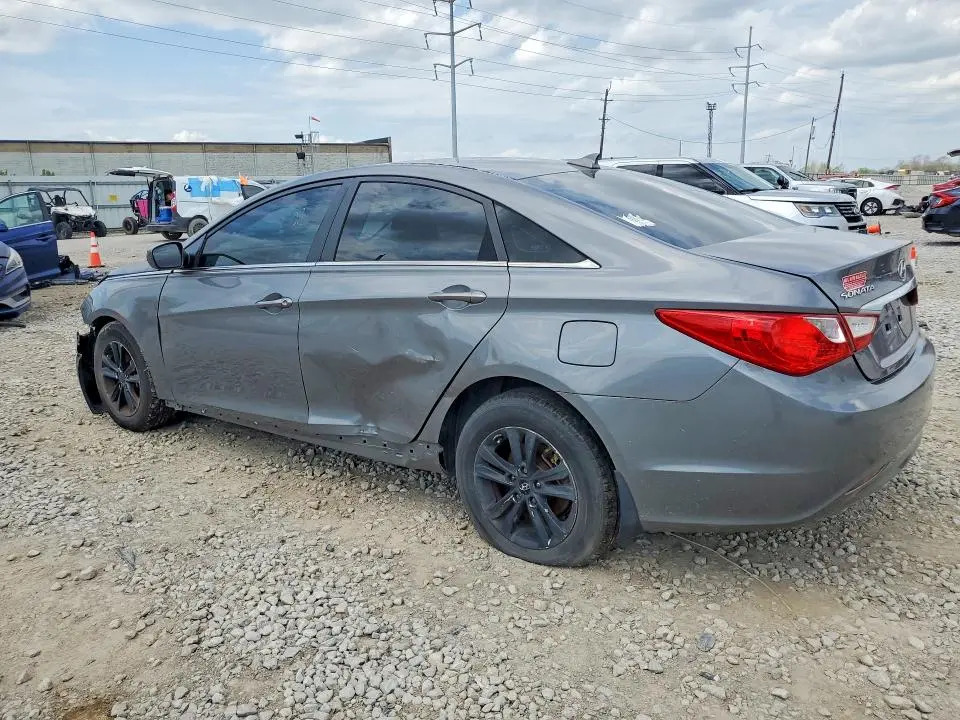 2013 HYUNDAI SONATA GLS  