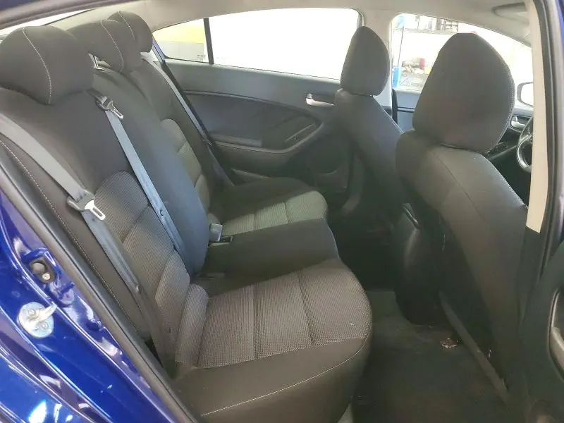 2017 KIA FORTE LX  
