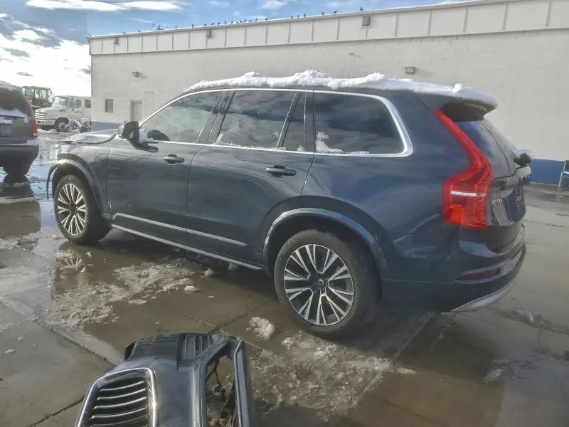 2022 VOLVO XC90 T5 MOMENTUM  