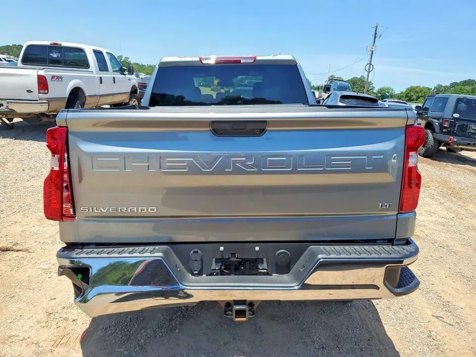 2026 CHEVROLET SILVERADO C1500 LT  