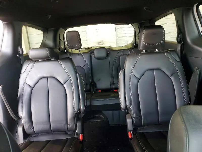 2025 CHRYSLER VOYAGER LX  