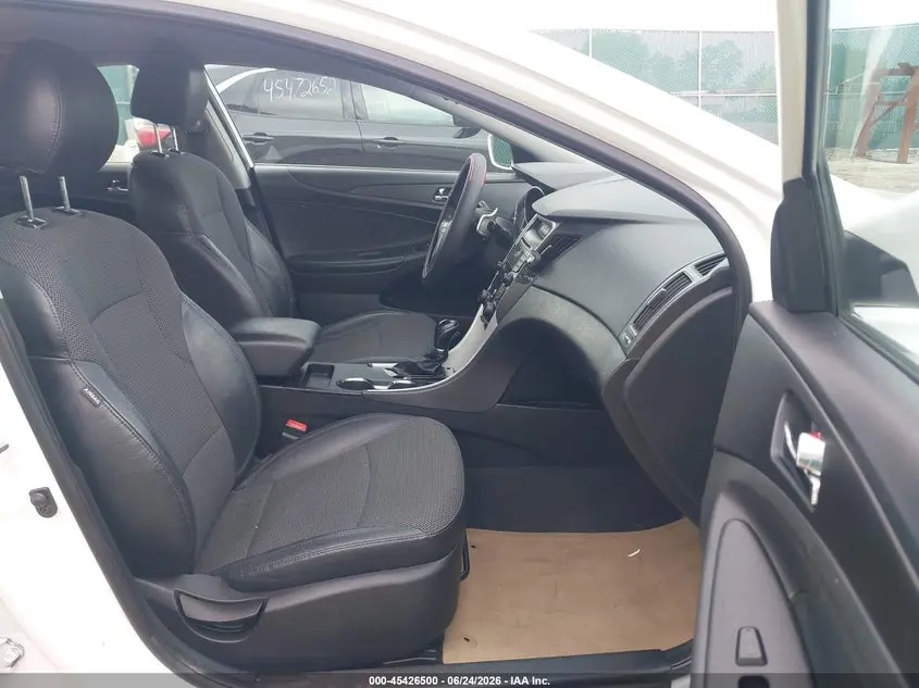 2012 HYUNDAI SONATA SE