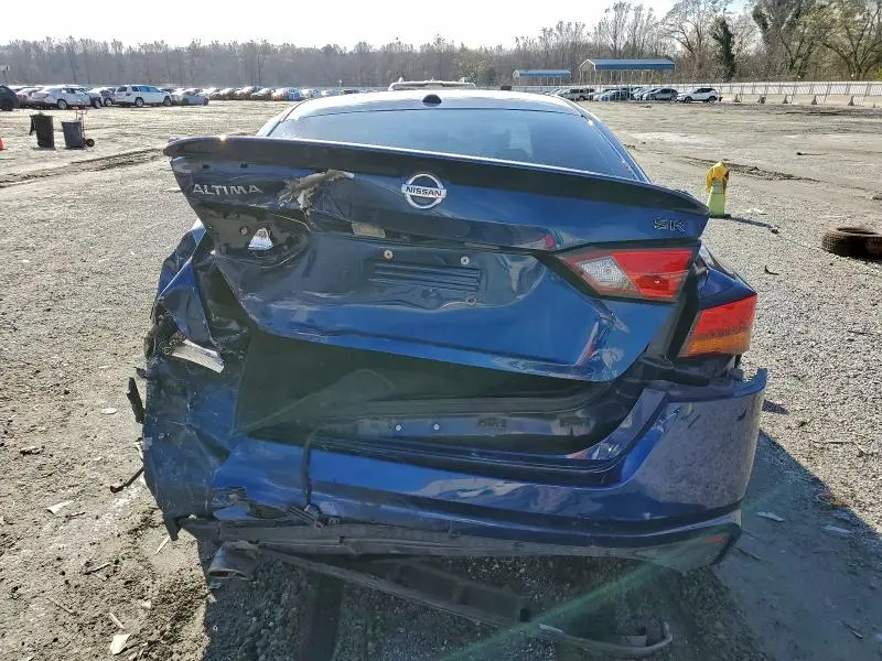 2019 NISSAN ALTIMA SR  