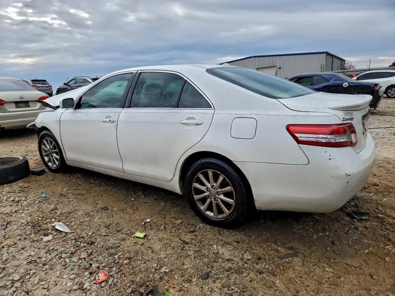 2011 TOYOTA CAMRY BASE  
