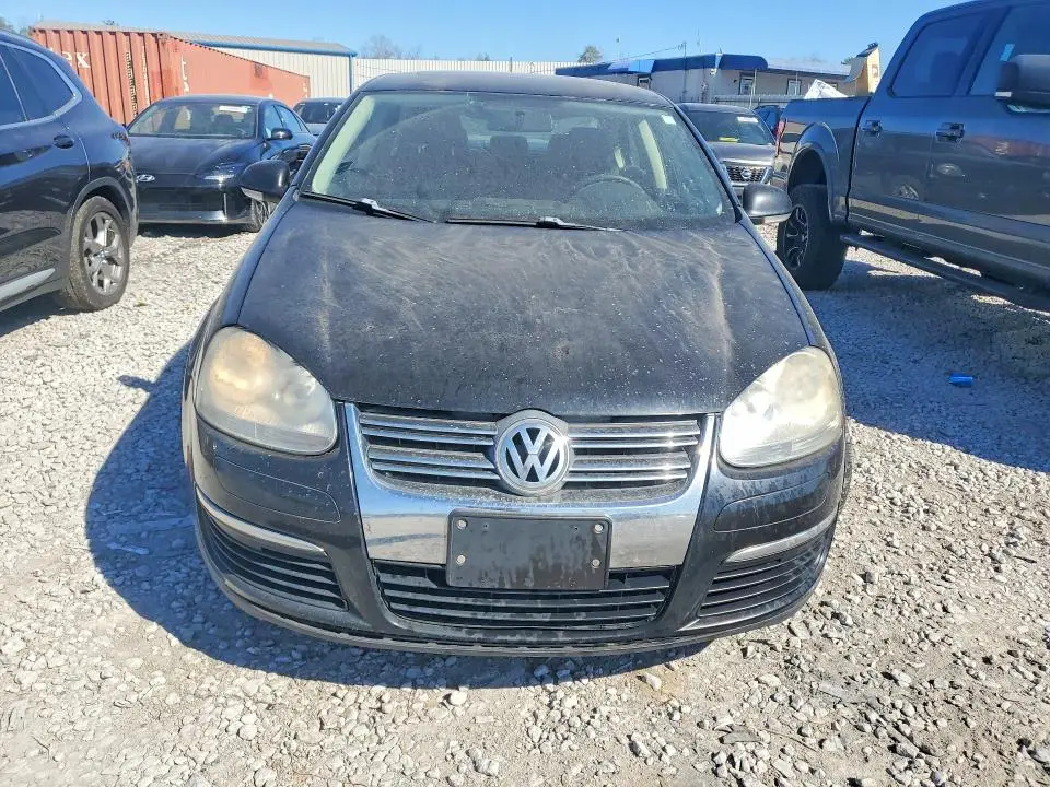 2010 VOLKSWAGEN JETTA SE  