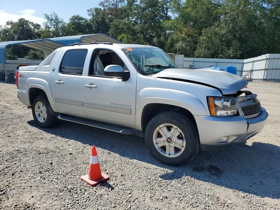 2013 CHEVROLET AVALANCHE LT  
