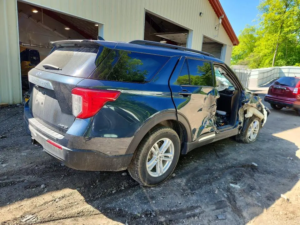 2023 FORD EXPLORER XLT  