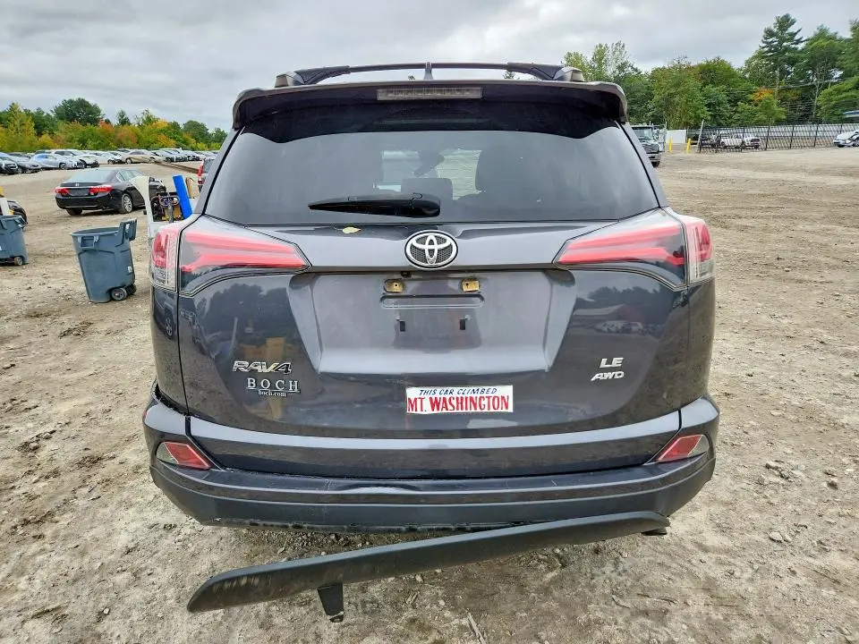 2018 TOYOTA RAV4 LE  