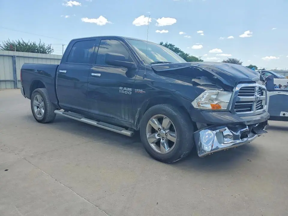 2014 RAM 1500 SLT  