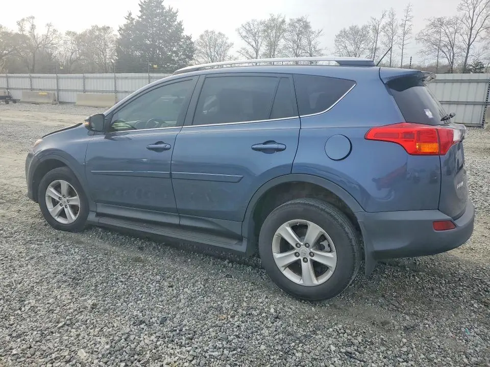 2014 TOYOTA RAV4 XLE  