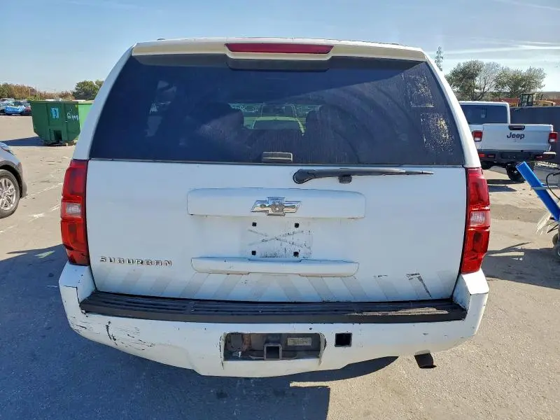 2011 CHEVROLET SUBURBAN K2500 LS  