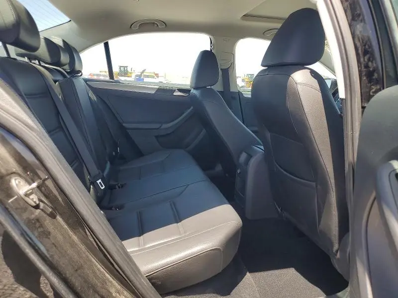2015 VOLKSWAGEN JETTA SE  