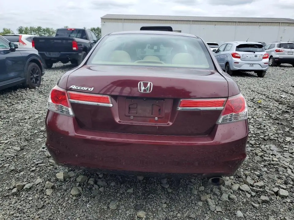 2011 HONDA ACCORD LX  