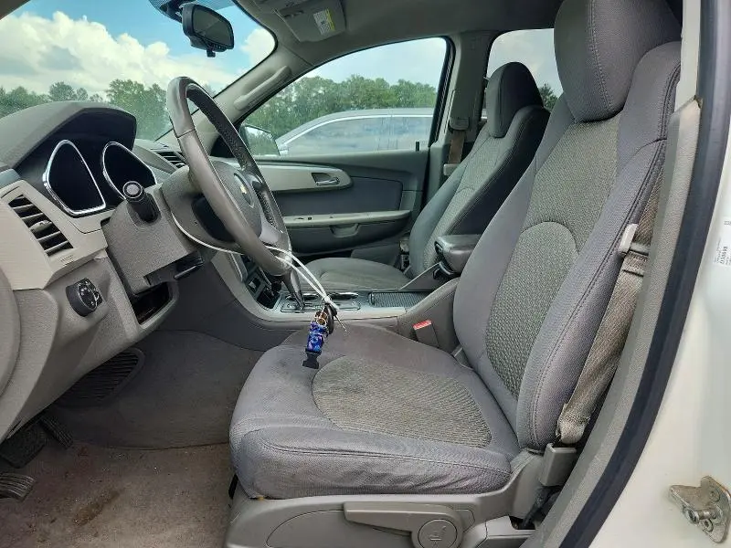 2012 CHEVROLET TRAVERSE LS  