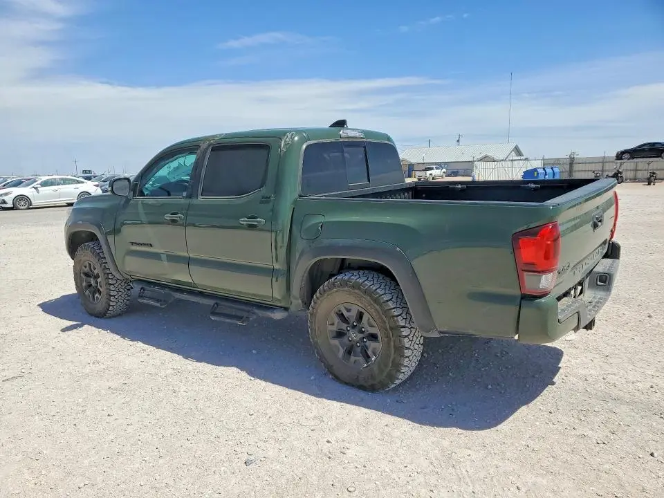 2021 TOYOTA TACOMA SR5 V6  