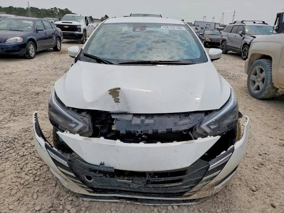 2025 NISSAN VERSA SV  