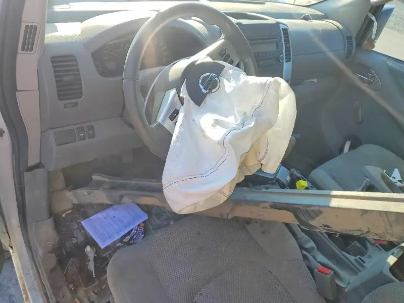 2014 NISSAN FRONTIER S  