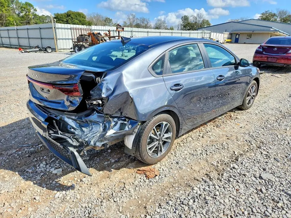 2024 KIA FORTE   