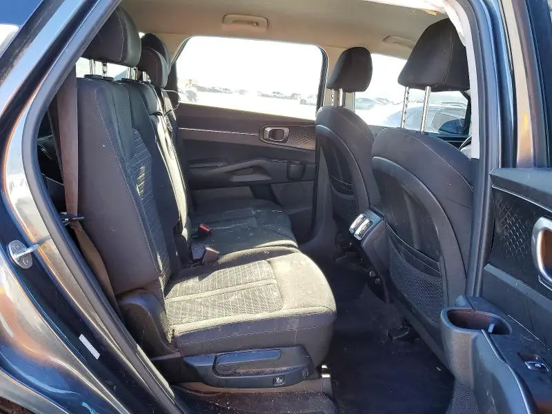 2022 KIA SORENTO LX  